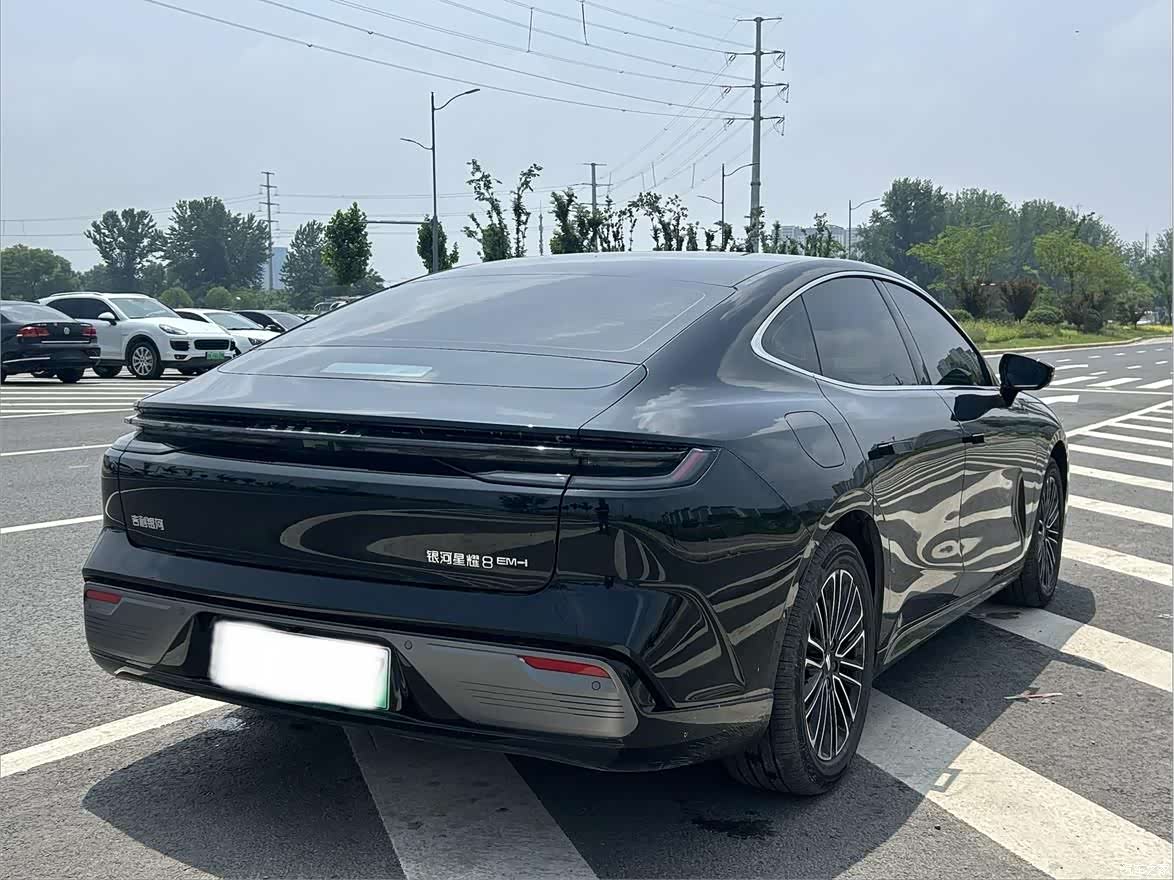 Geely 8, 2025 9