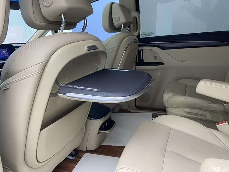 Buick GL8, 2024 28
