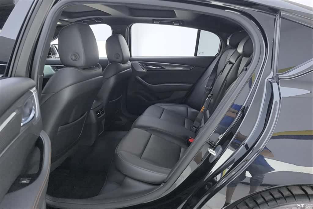 Cadillac CT5, 2023 11