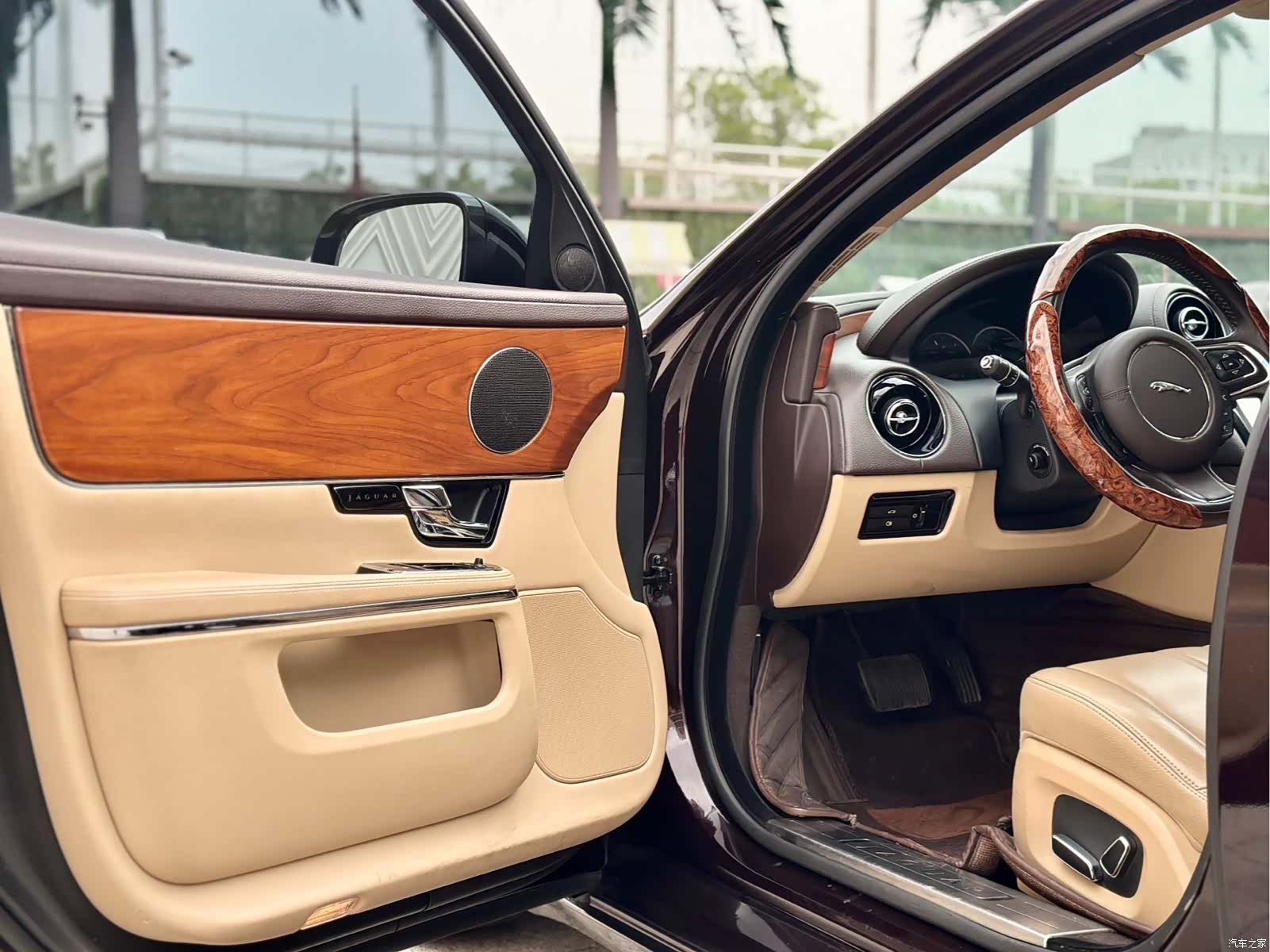 Jaguar XJ, 2013 6