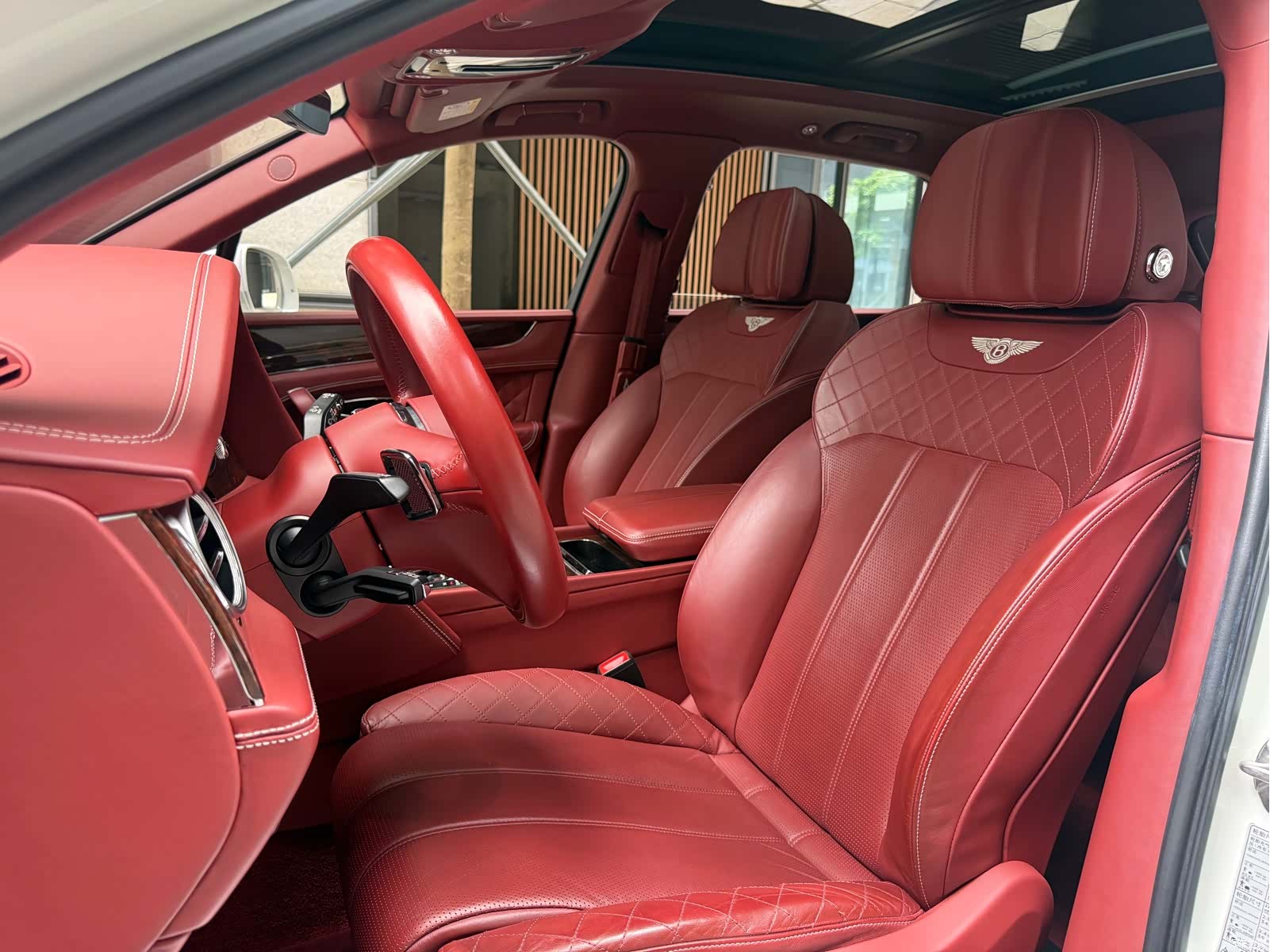 Bentley Bentayga, 2016 7