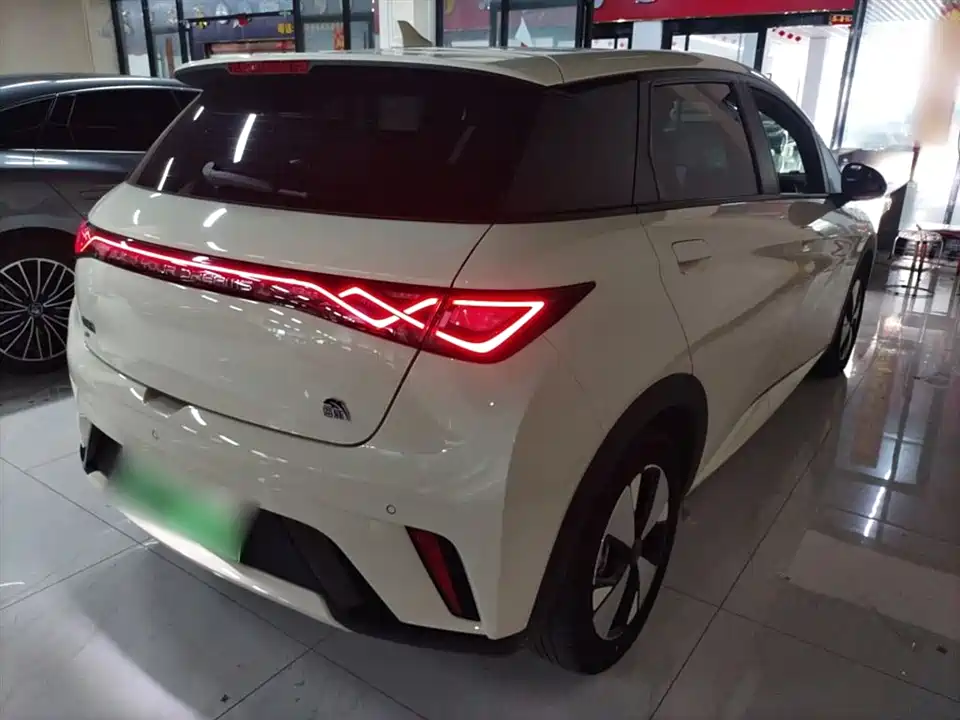 BYD dolphin