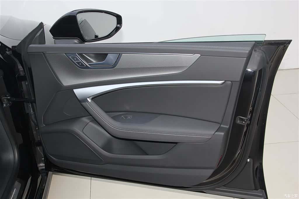 Audi A7L, 2025 27