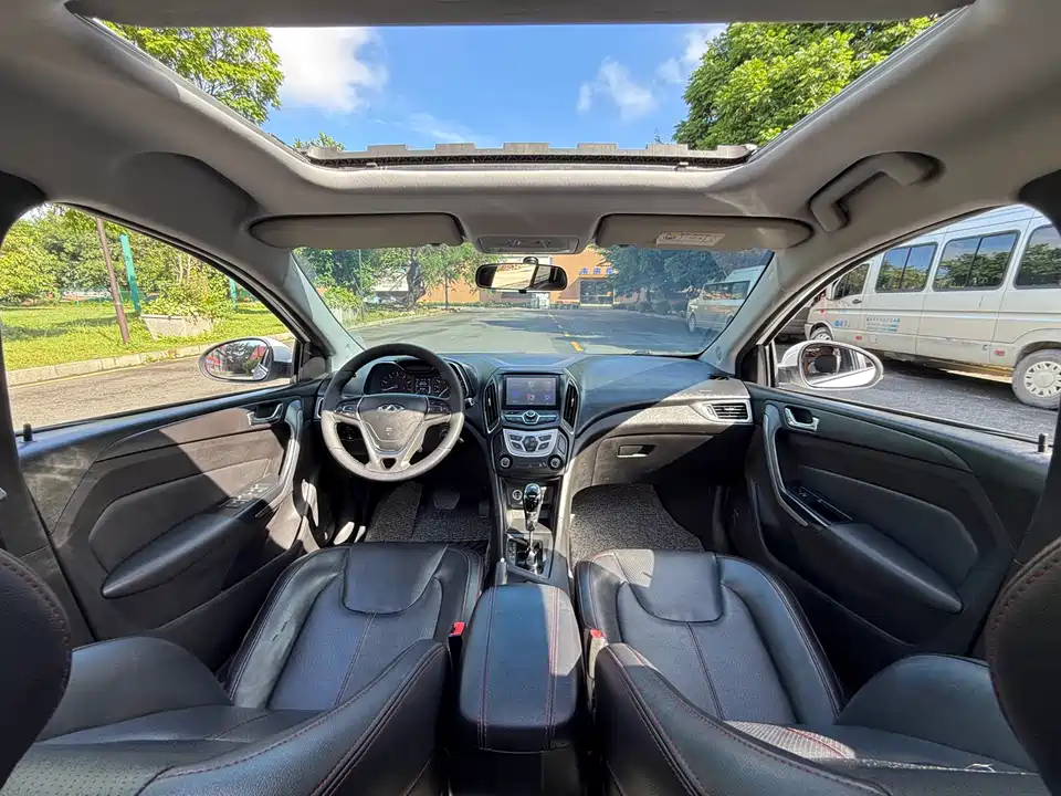 Chery Arrizo 5