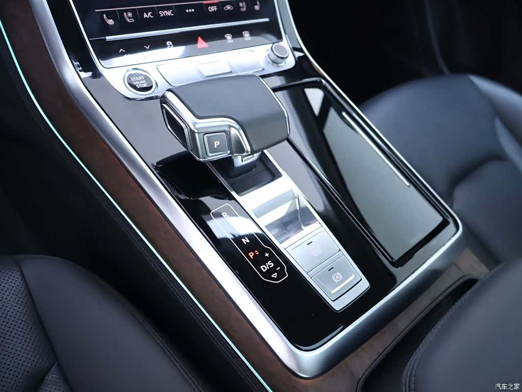 Audi Q7, 2023 12