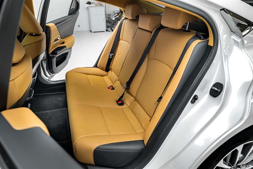 Lexus ES, 2023 25