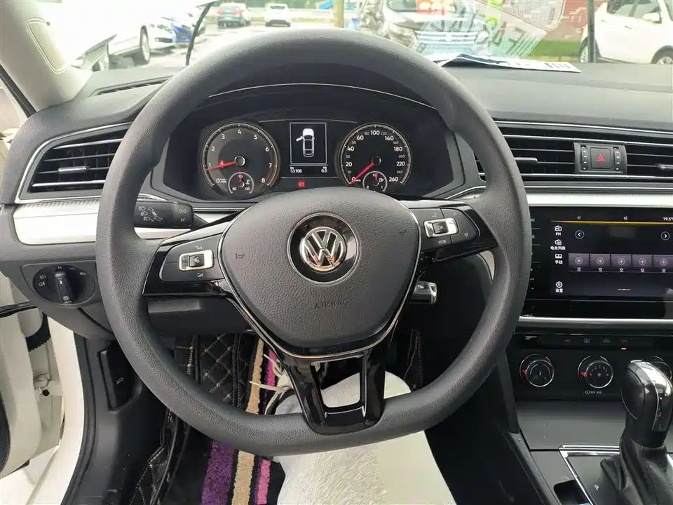 Volkswagen Lingdu
