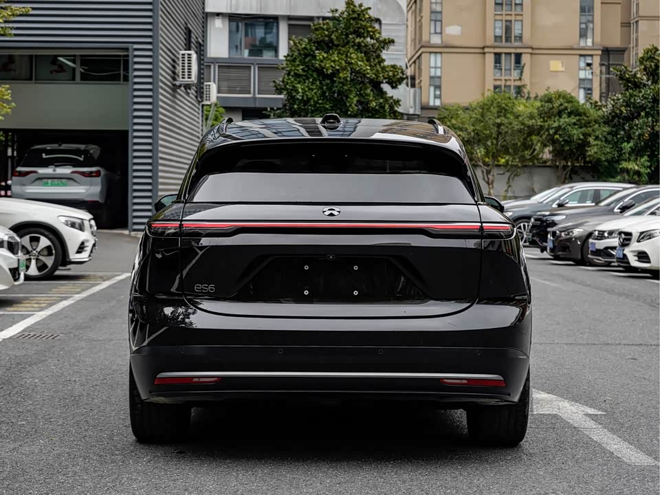 NIO ES6