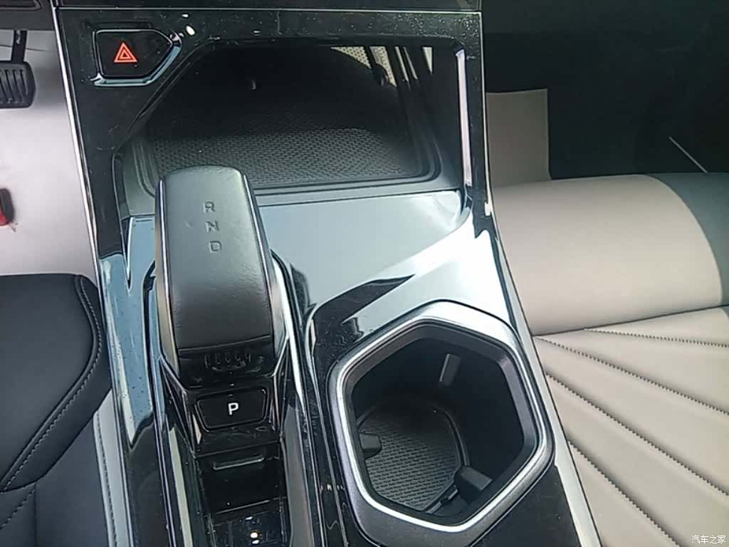 Geely Boyue, 2024 14