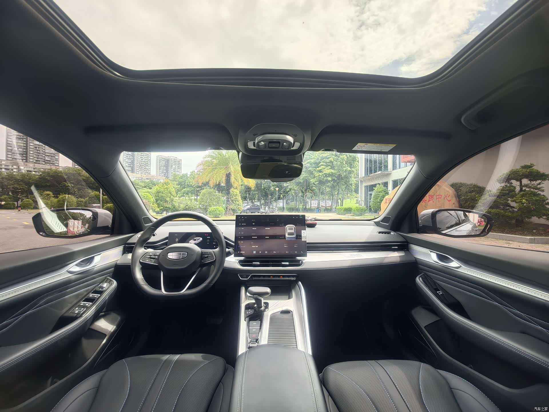 Geely Preface, 2025 15