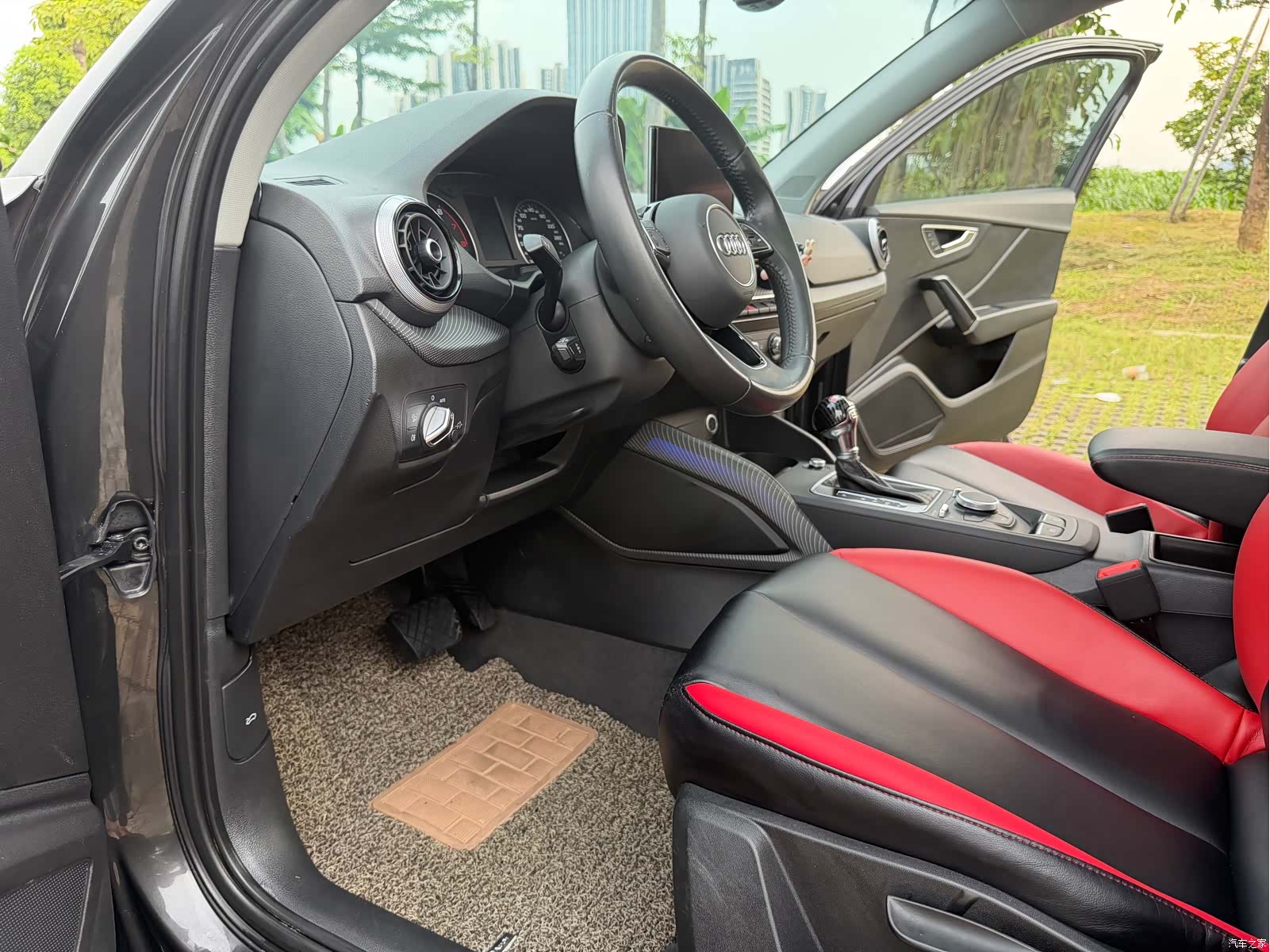 Audi Q2L, 2019 7