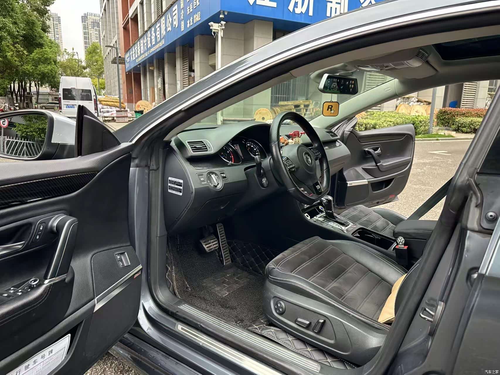 Volkswagen CC, 2011 9