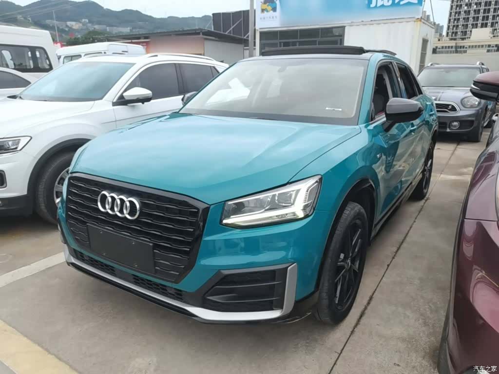 Audi Q2L, 2021 1
