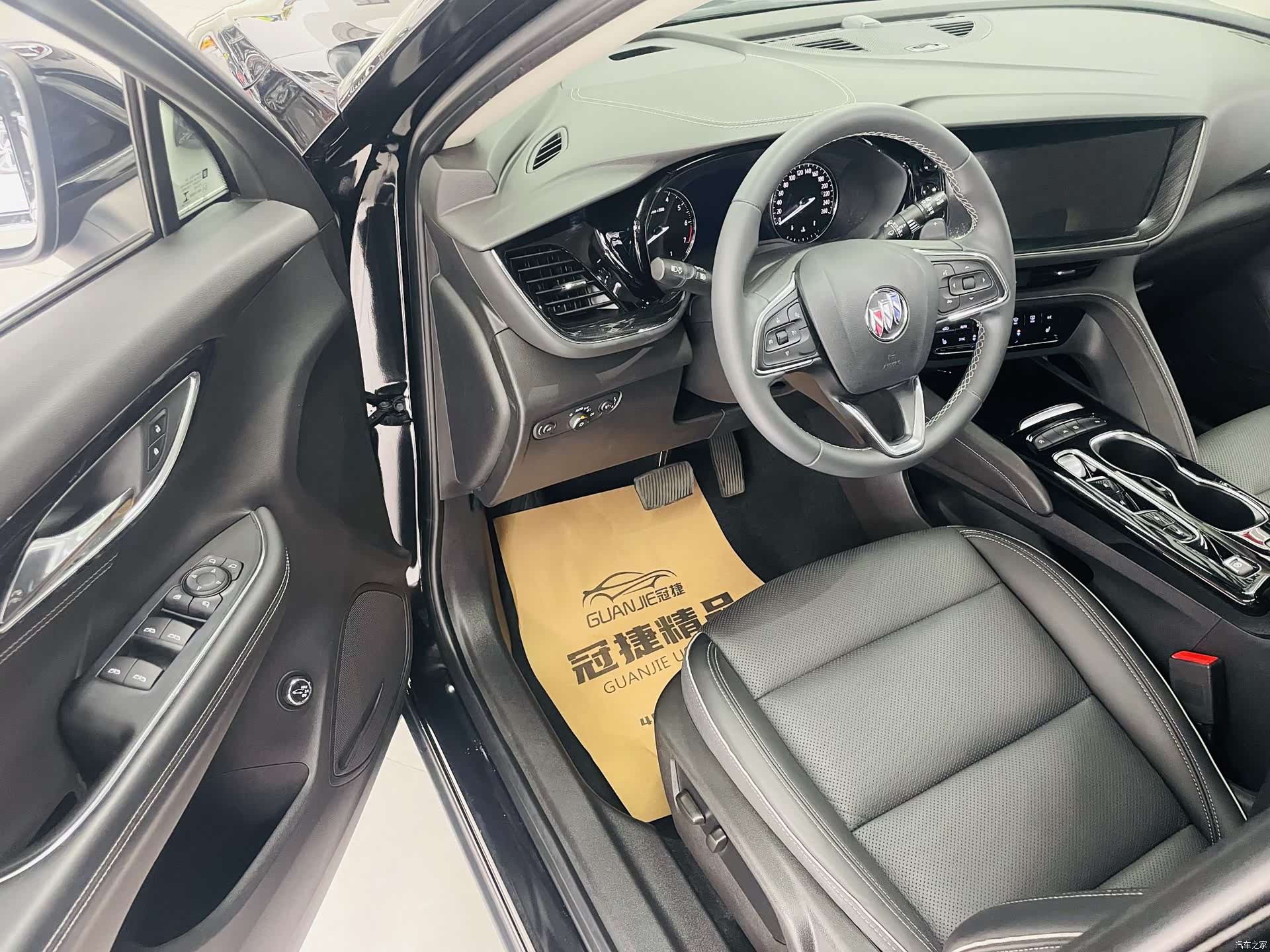 Buick Envision, 2022 все фото