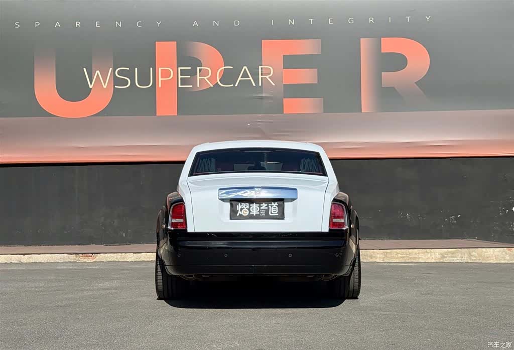 Rolls-Royce Phantom, 2012 4
