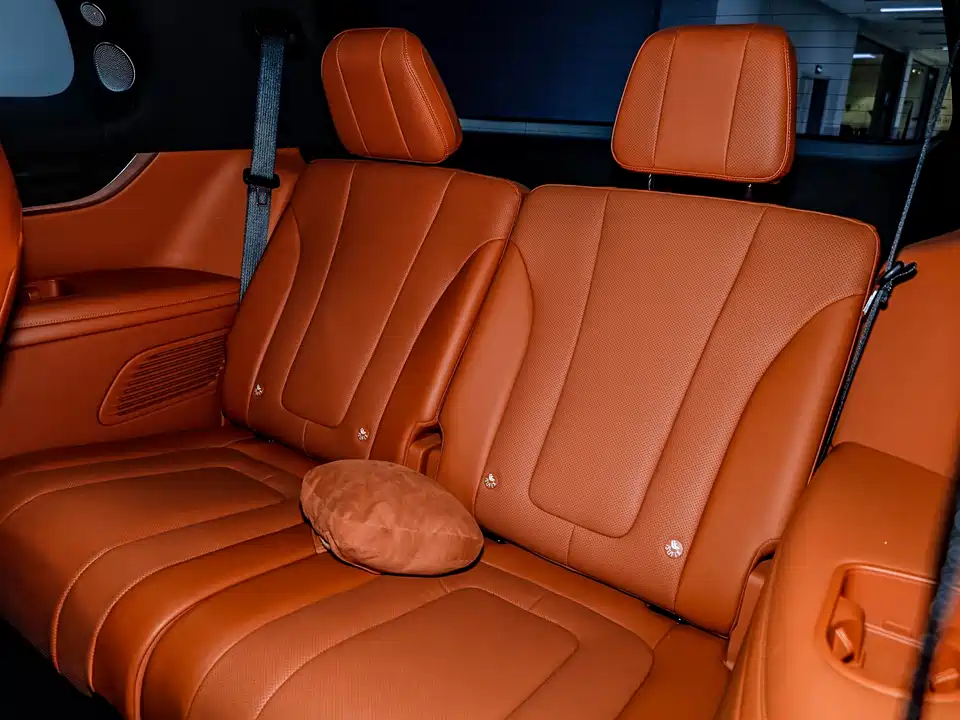 AITO Ask the world M9