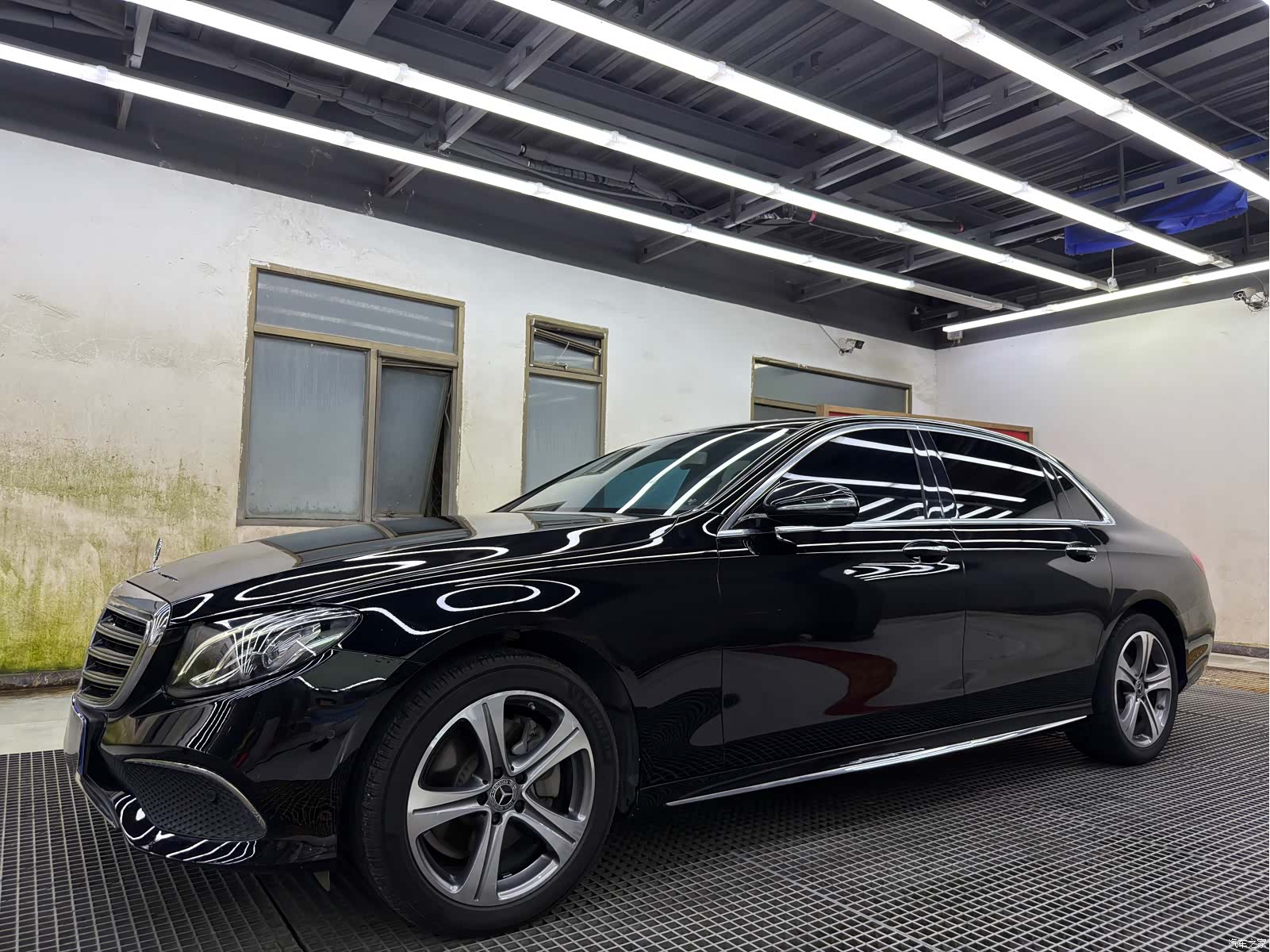 Mercedes-Benz E-Class, 2019 3