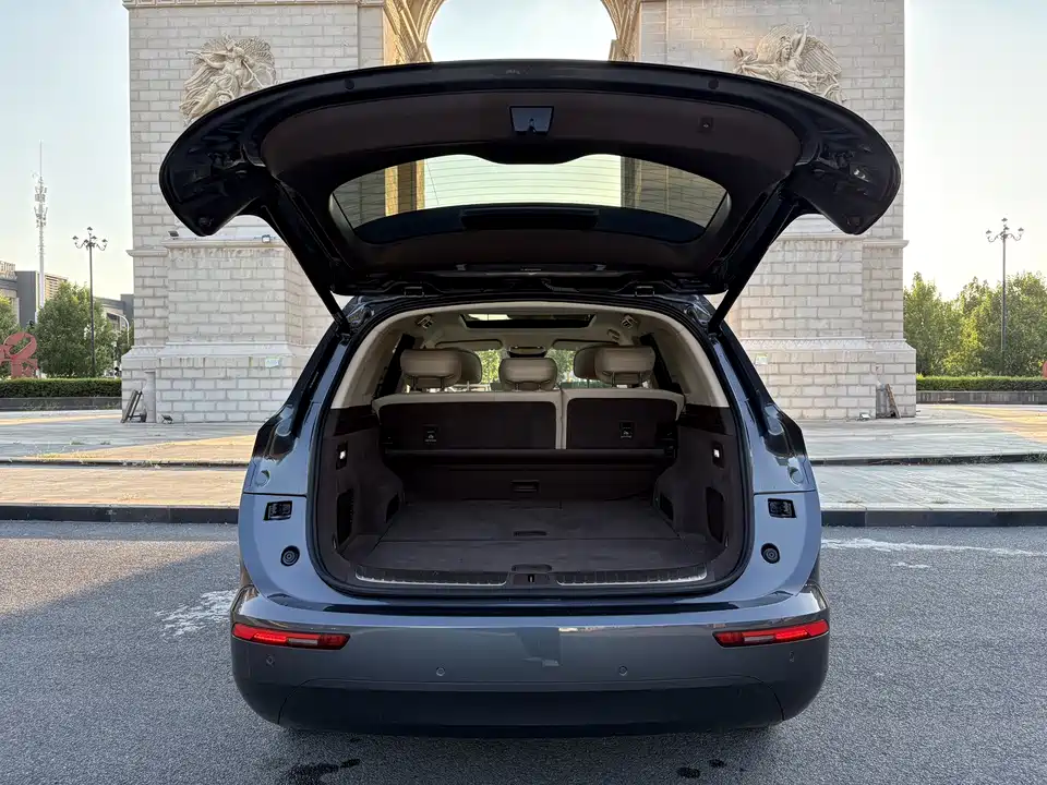 AITO Ask the world M7