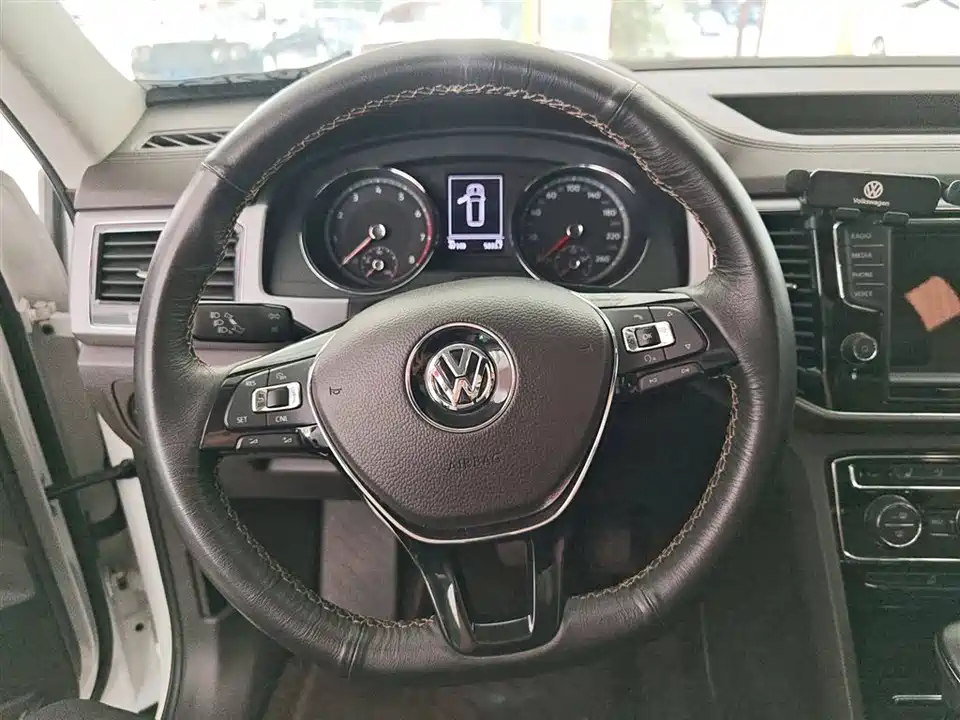 Volkswagen Tourang