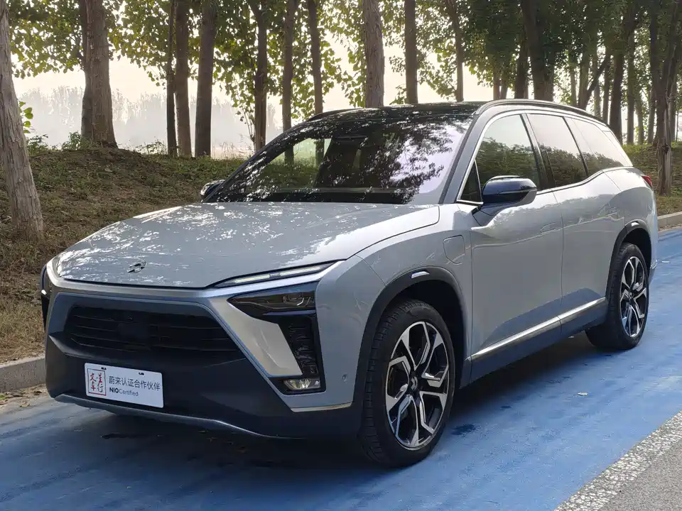 NIO ES8