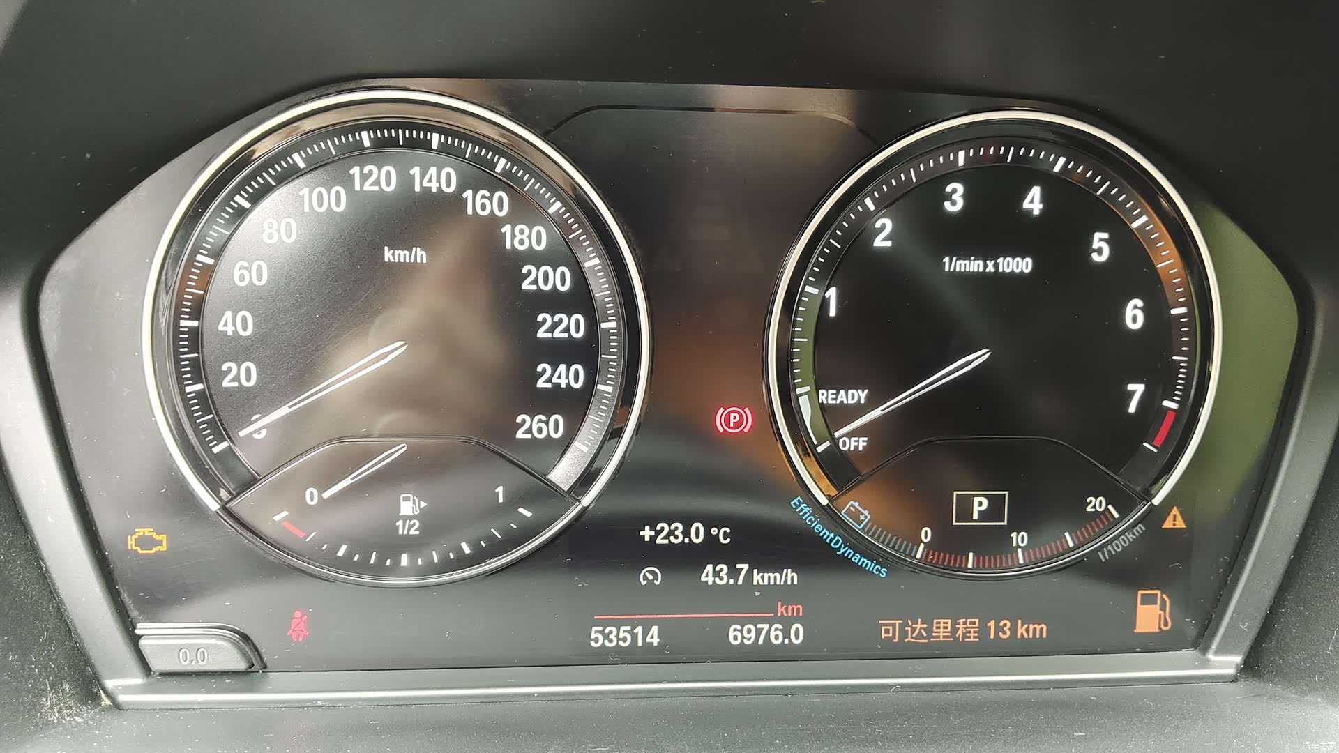 BMW X1, 2022 все фото
