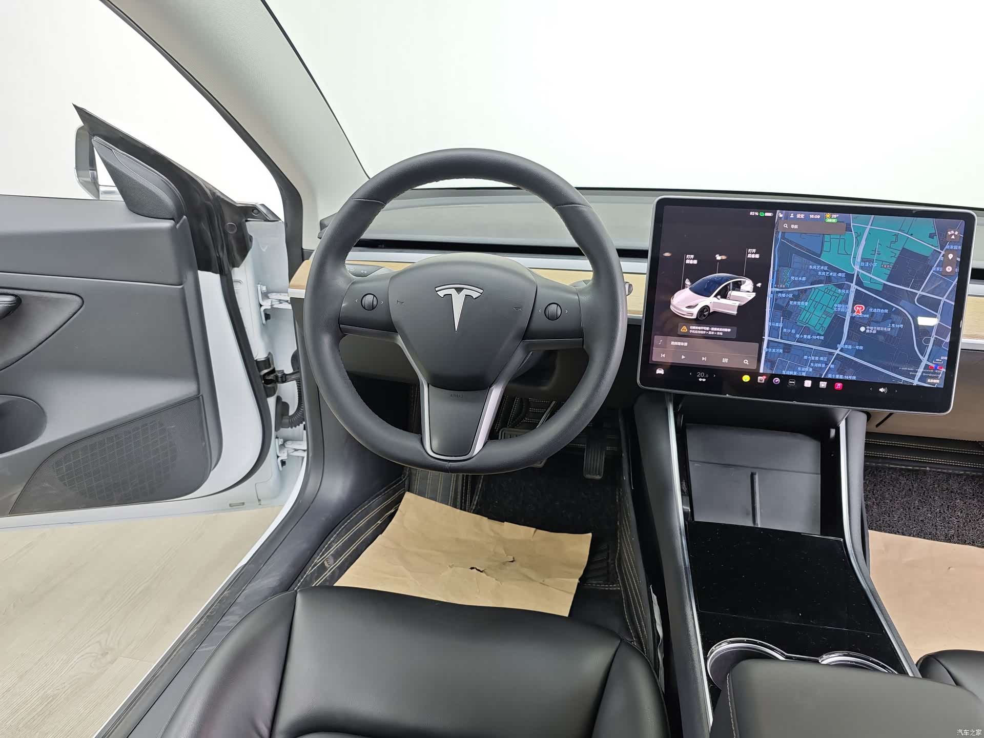 Tesla Model 3, 2020 13