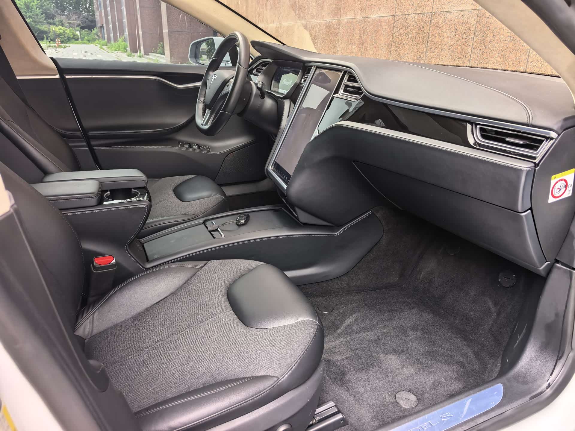 Tesla Model S, 2016 14
