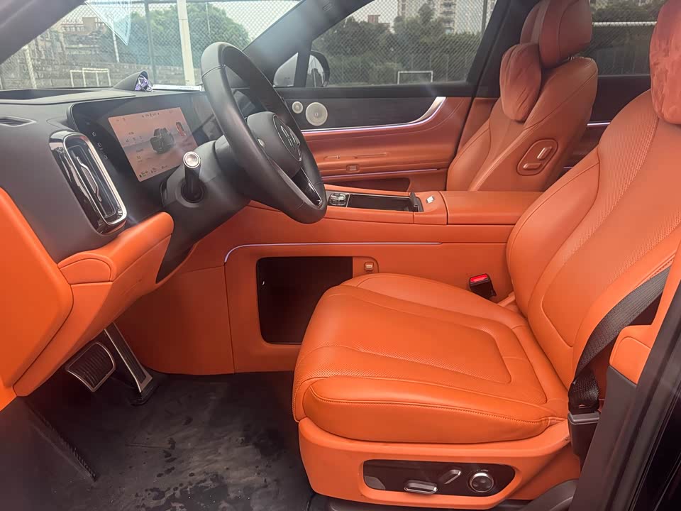 AITO Ask the world M9