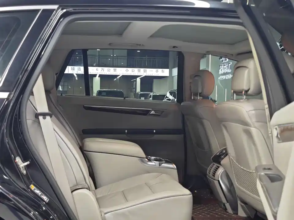 Mercedes-Benz R-class