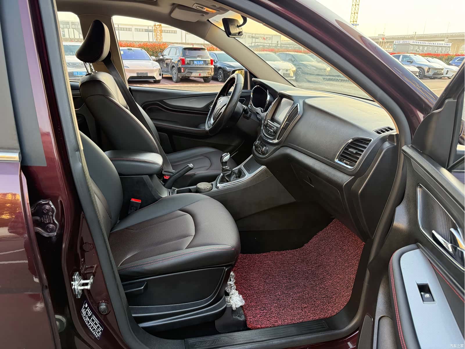 Wuling 560, 2016 13