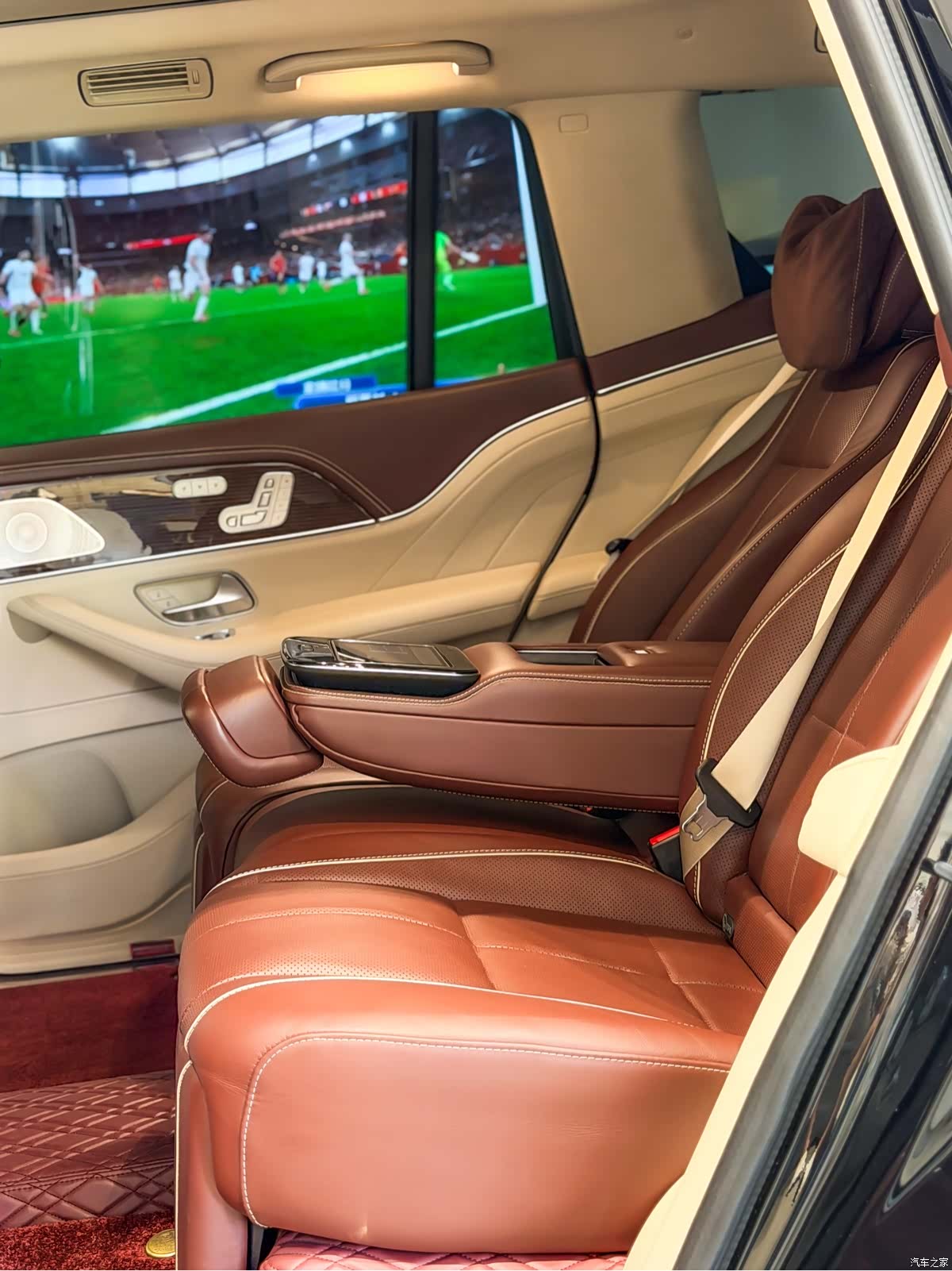 Maybach GLS, 2022 18
