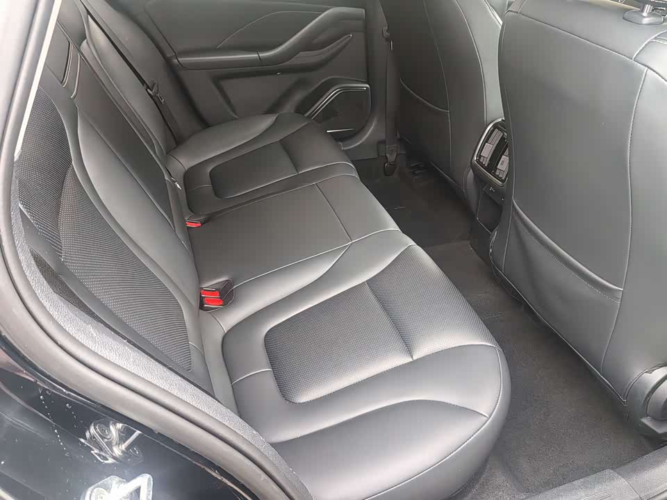 Besturn B70