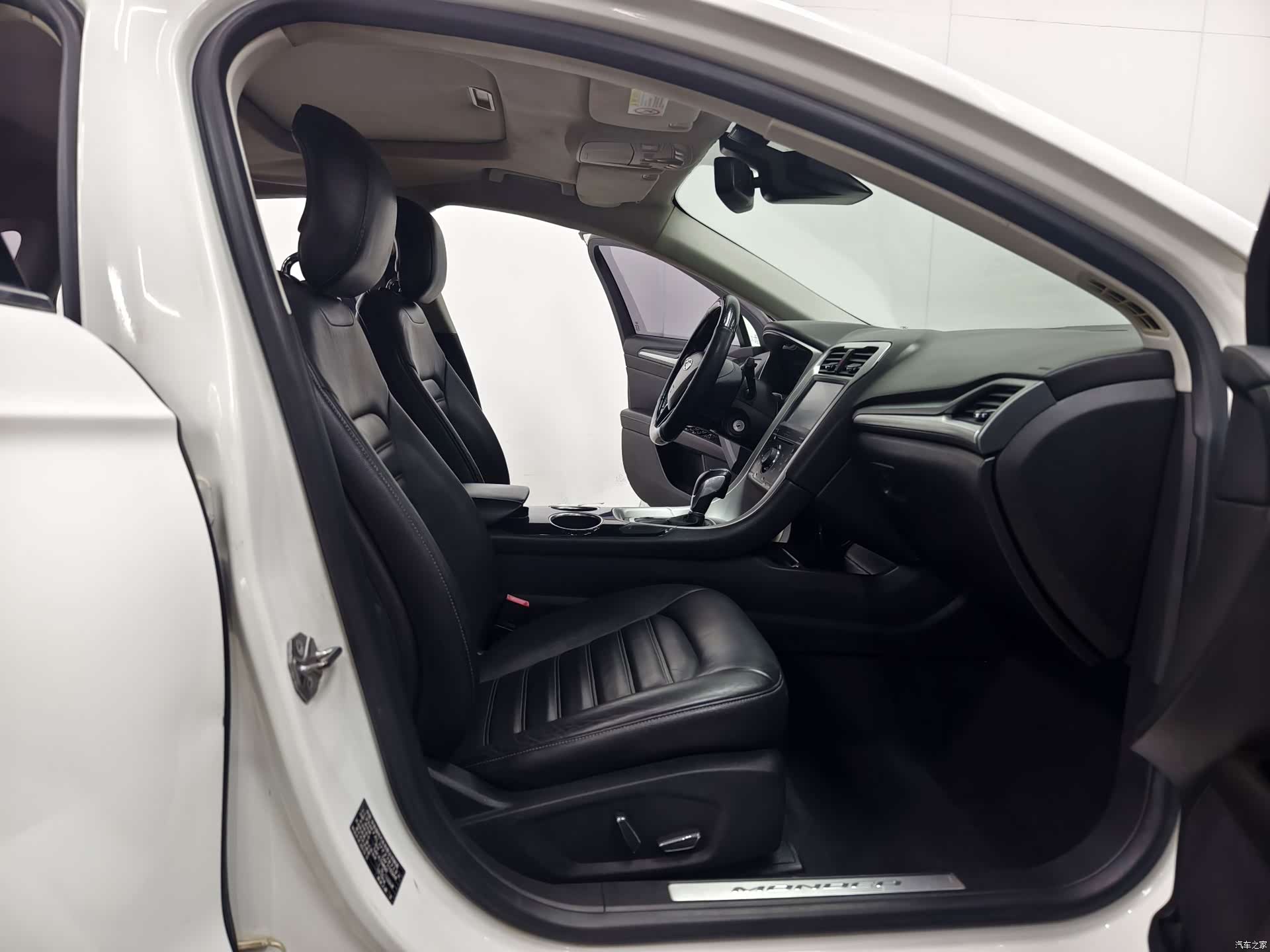 Ford Mondeo, 2015 14