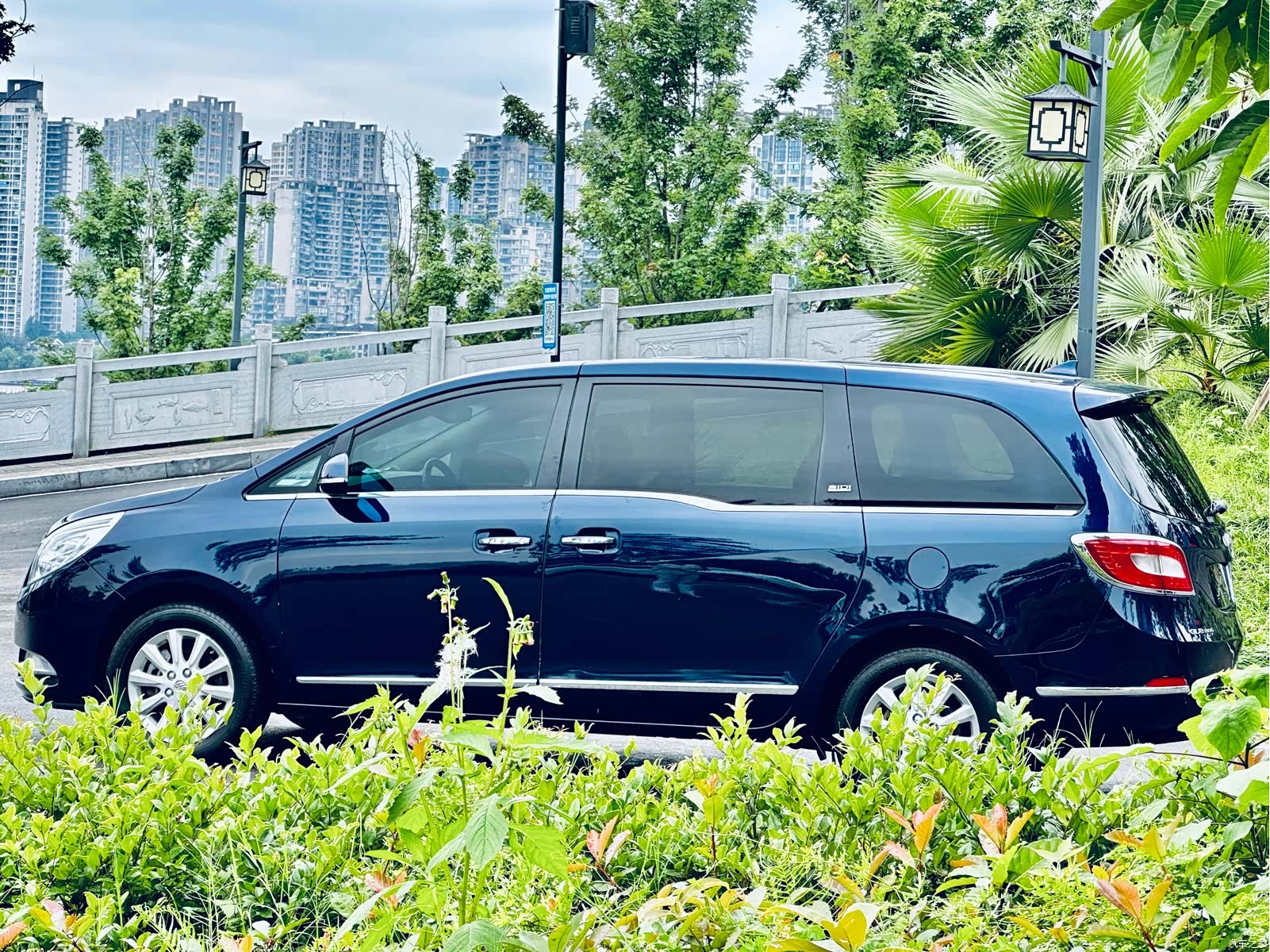 Buick GL8, 2013 3