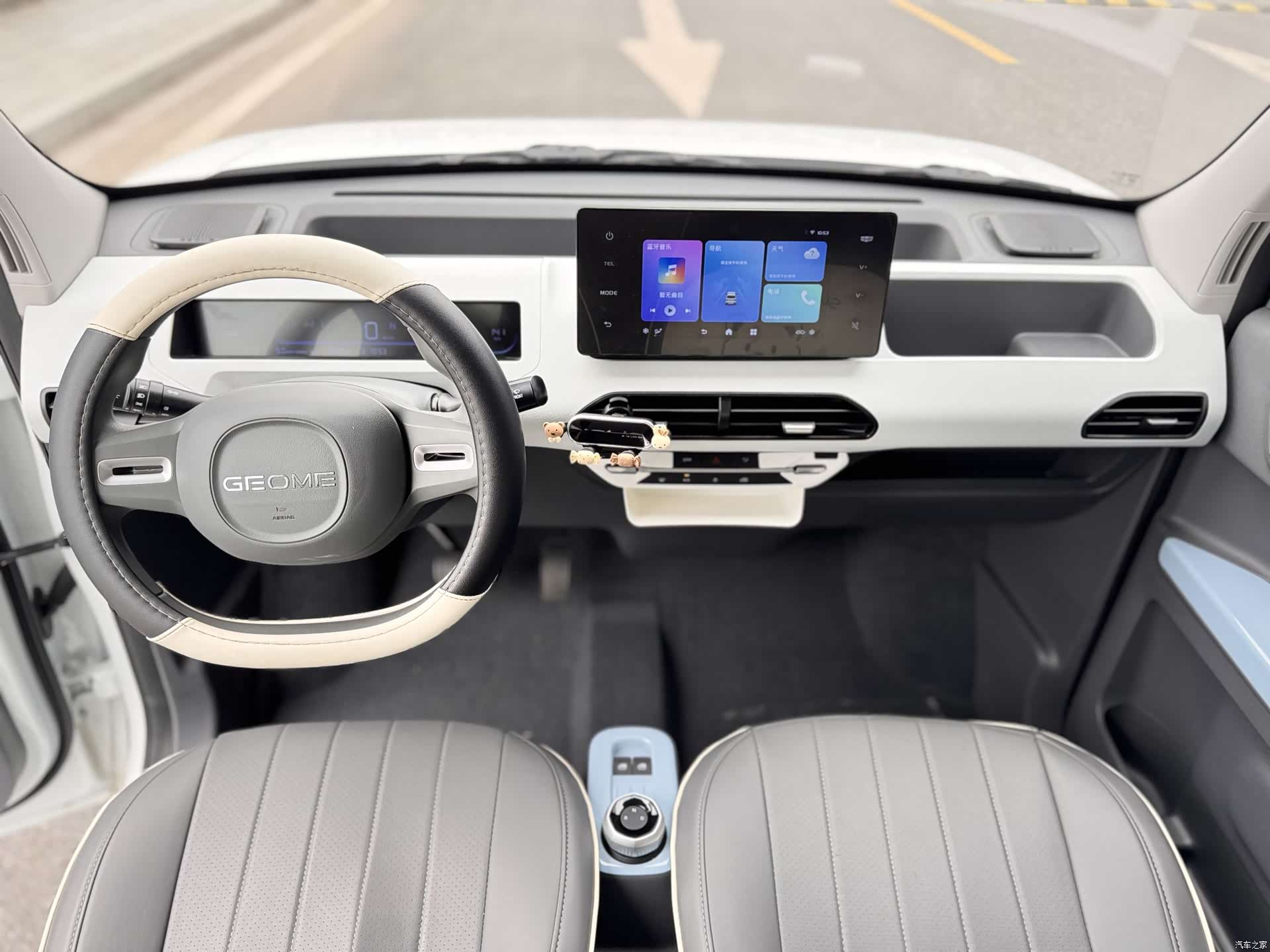 Geely Panda, 2025 6