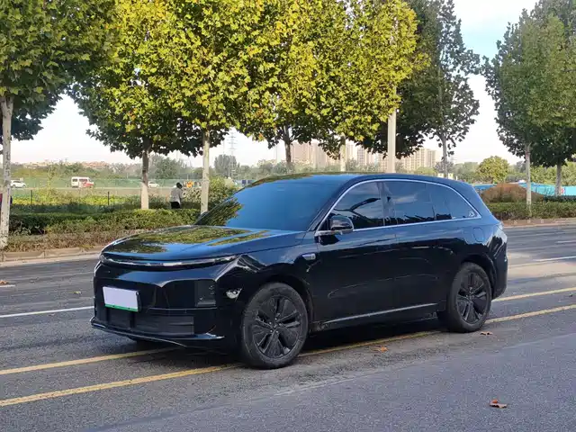 Li Auto L6 2024 — купить из Китая под заказ