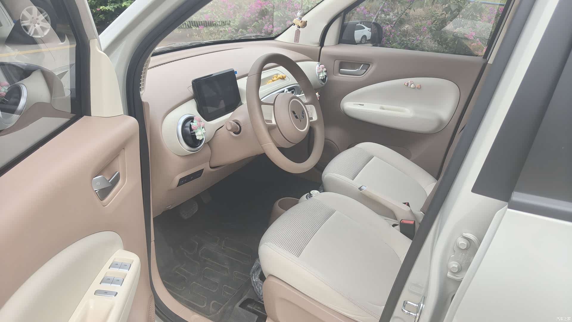 Wuling MINIEV, 2025 8