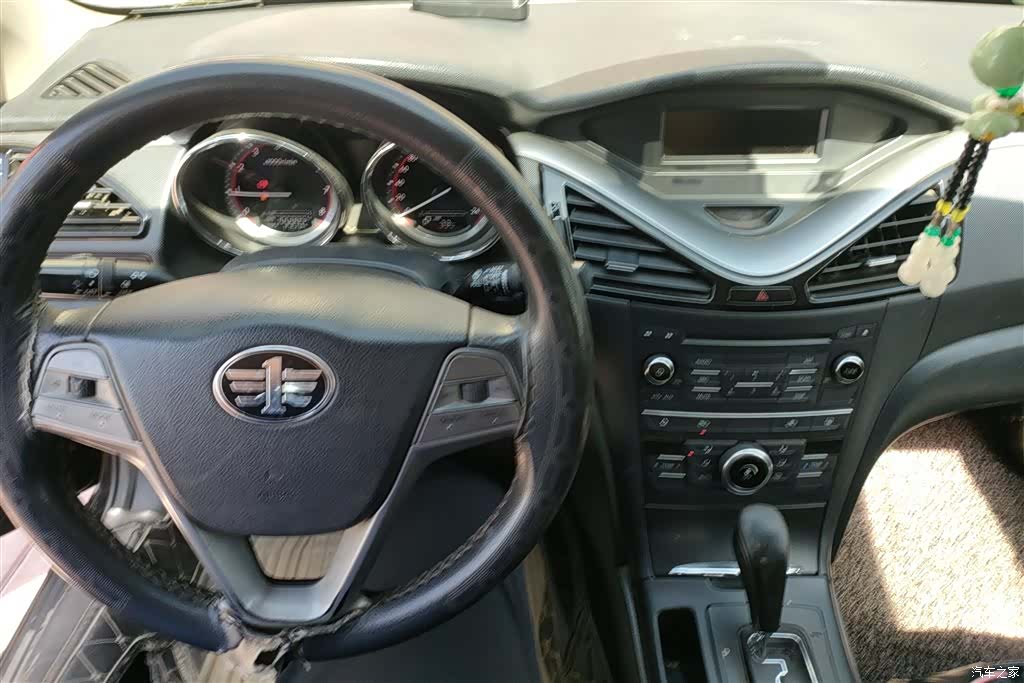 Bestune B70, 2015 12