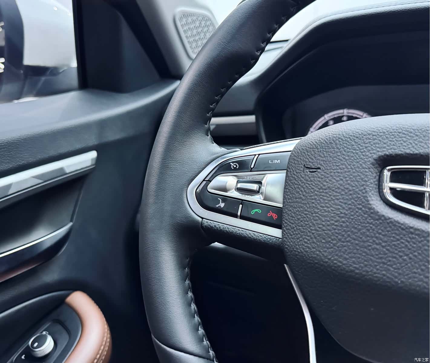 Geely X6, 2021 18