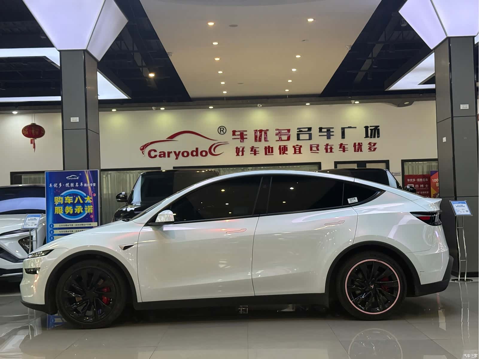 Tesla Model Y, 2025 3
