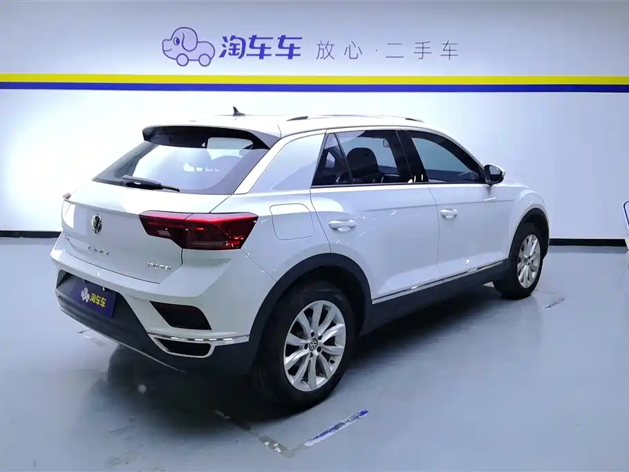 Volkswagen T-ROC exploring Songs
