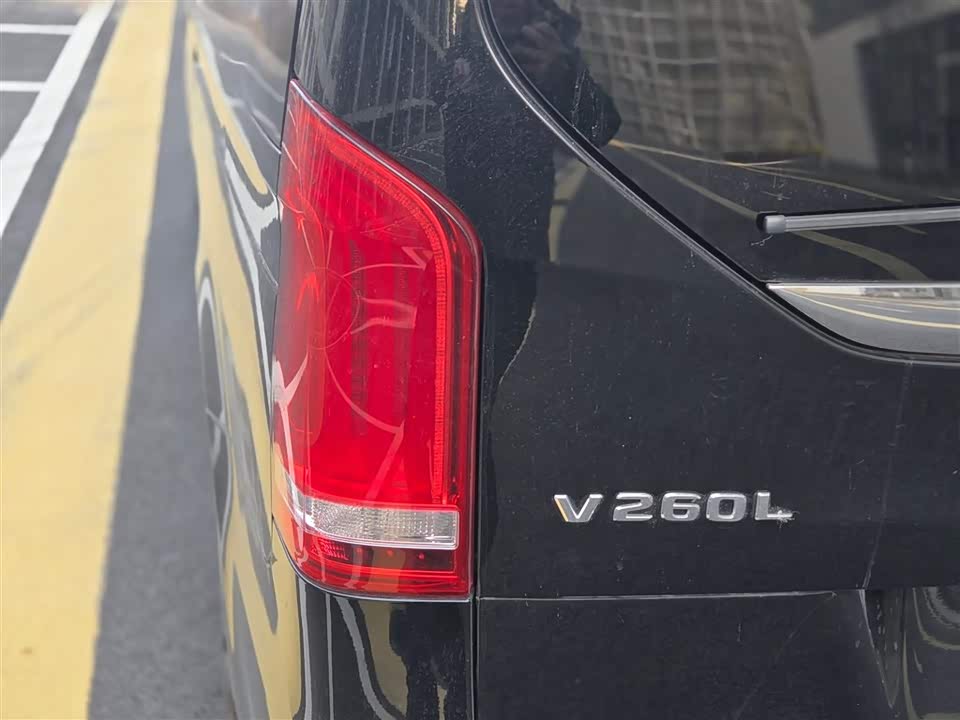 Mercedes-Benz V-class