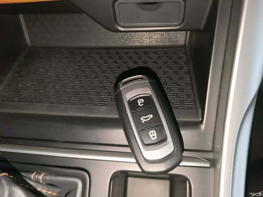 Geely X6, 2018 9