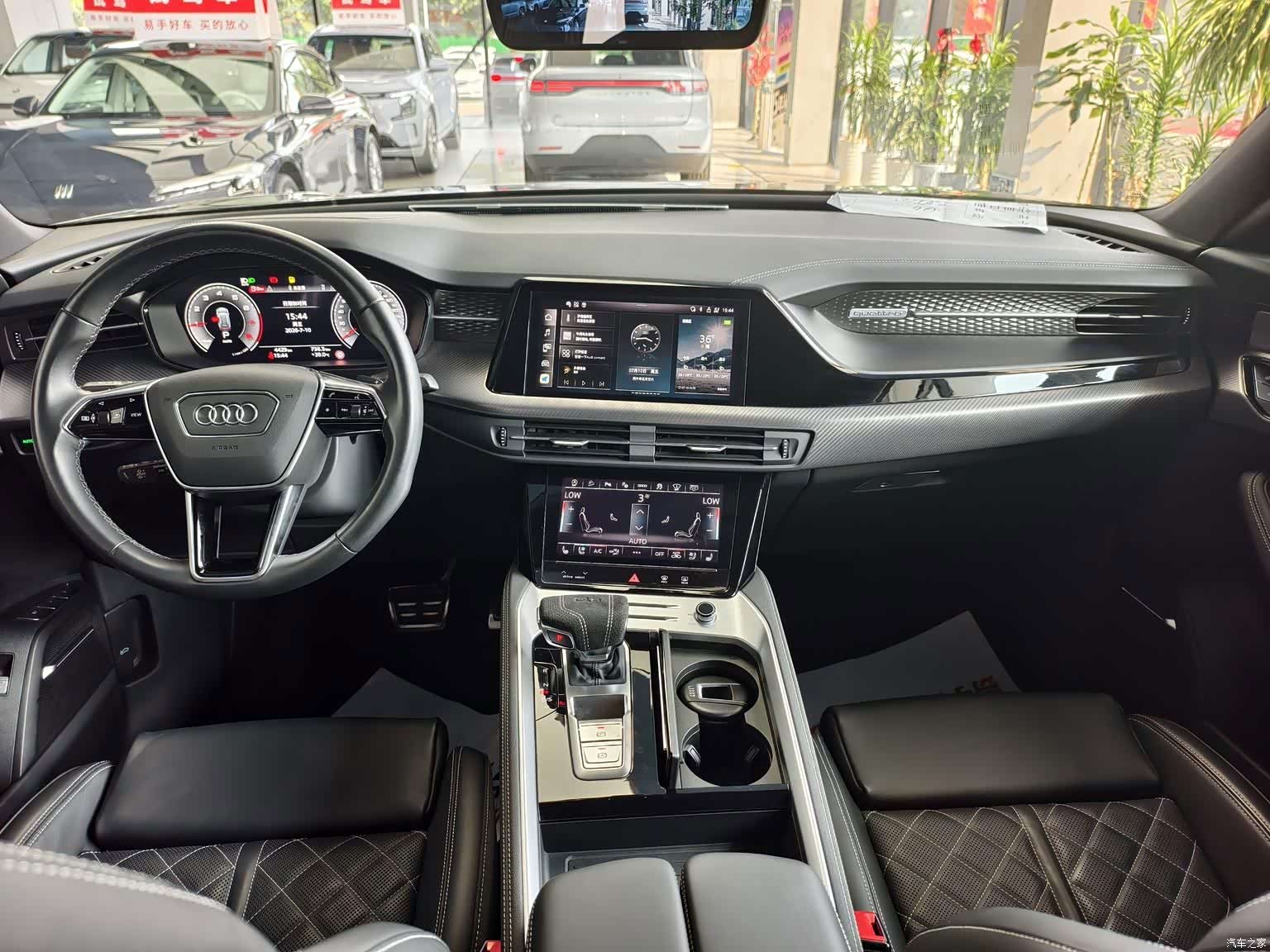 Audi Q6, 2025 10
