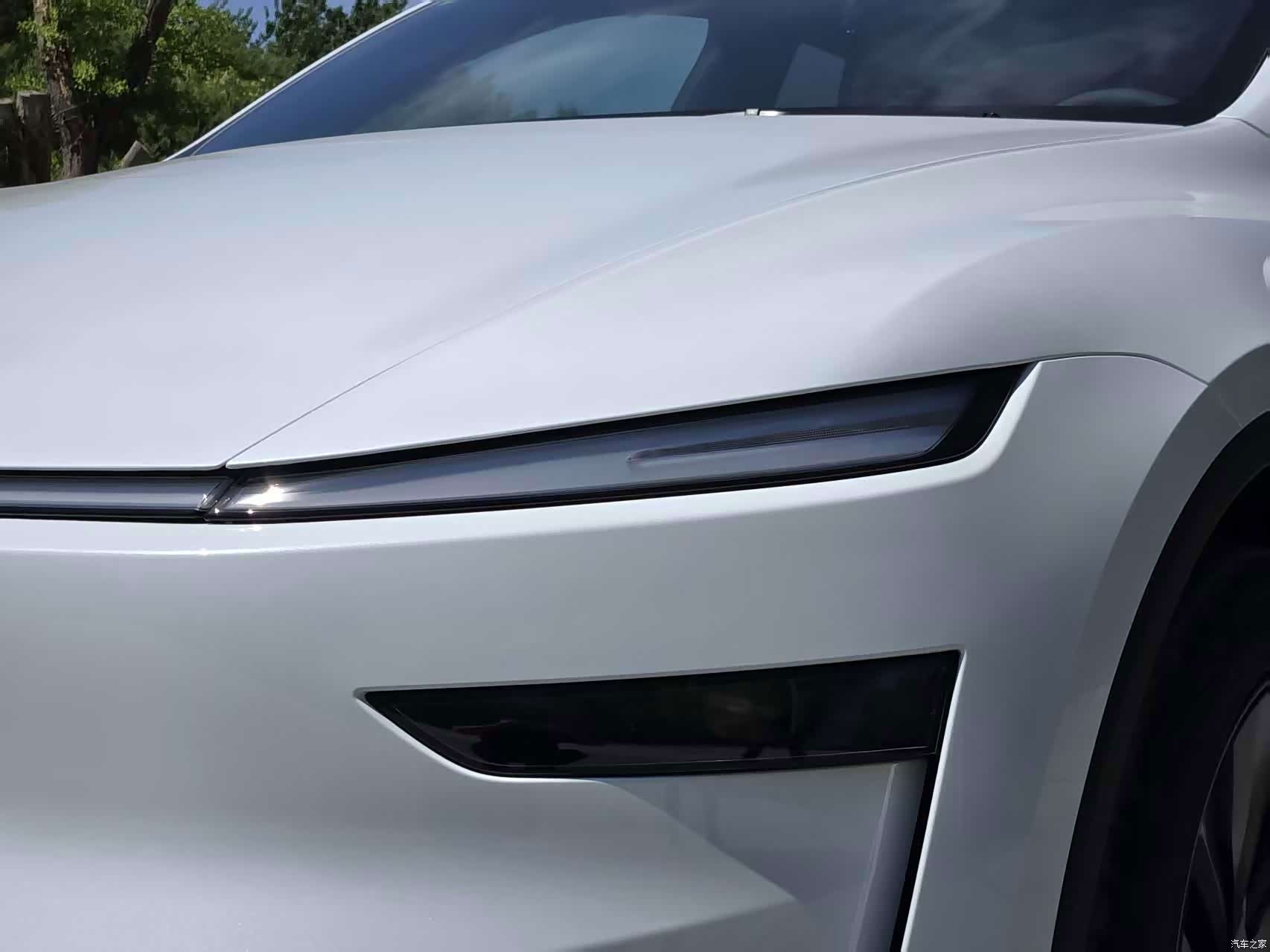 Tesla Model Y, 2026 13