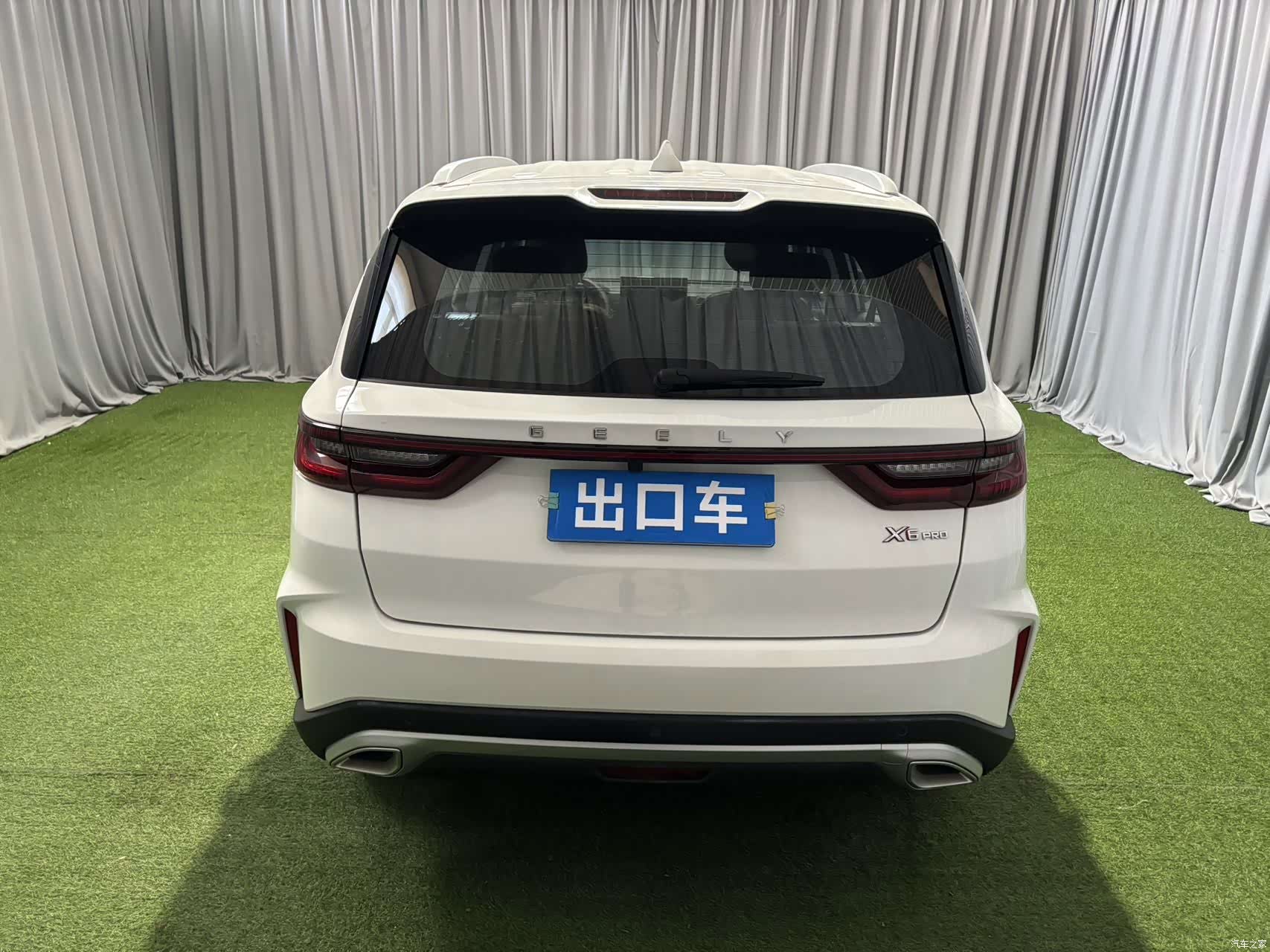 Geely X6, 2022 4