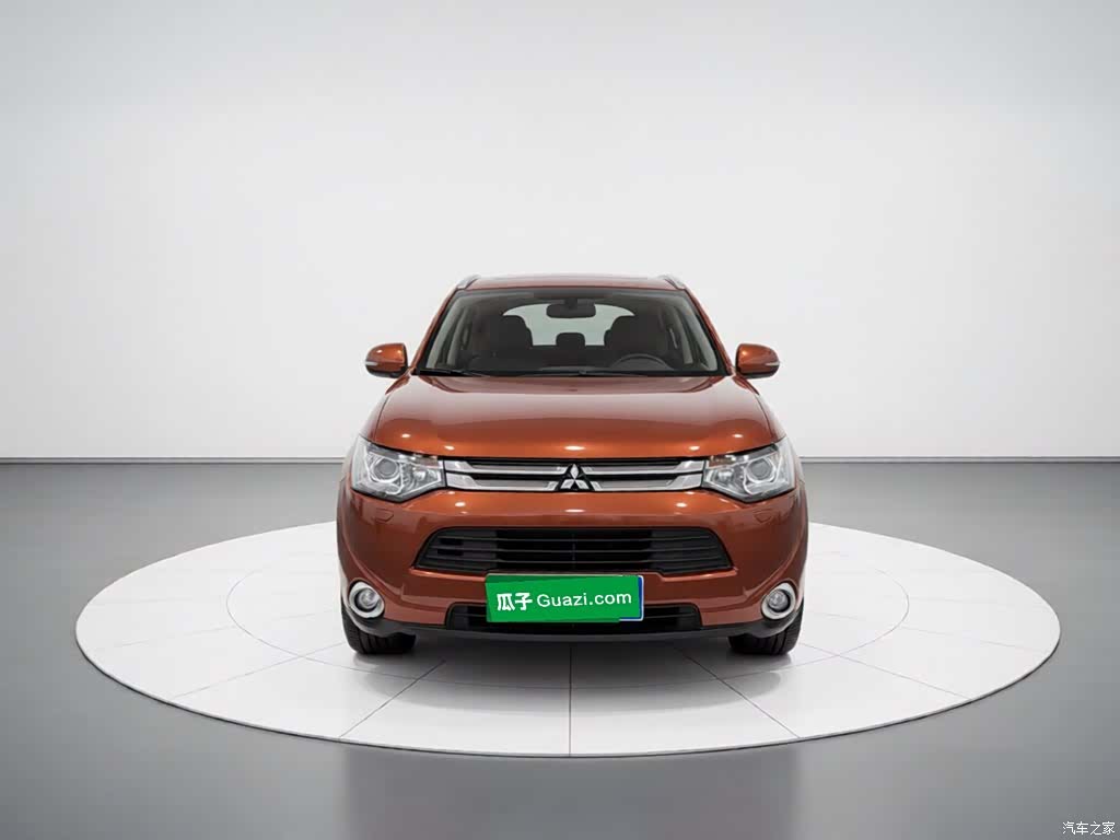 Mitsubishi Outlander, 2015 2