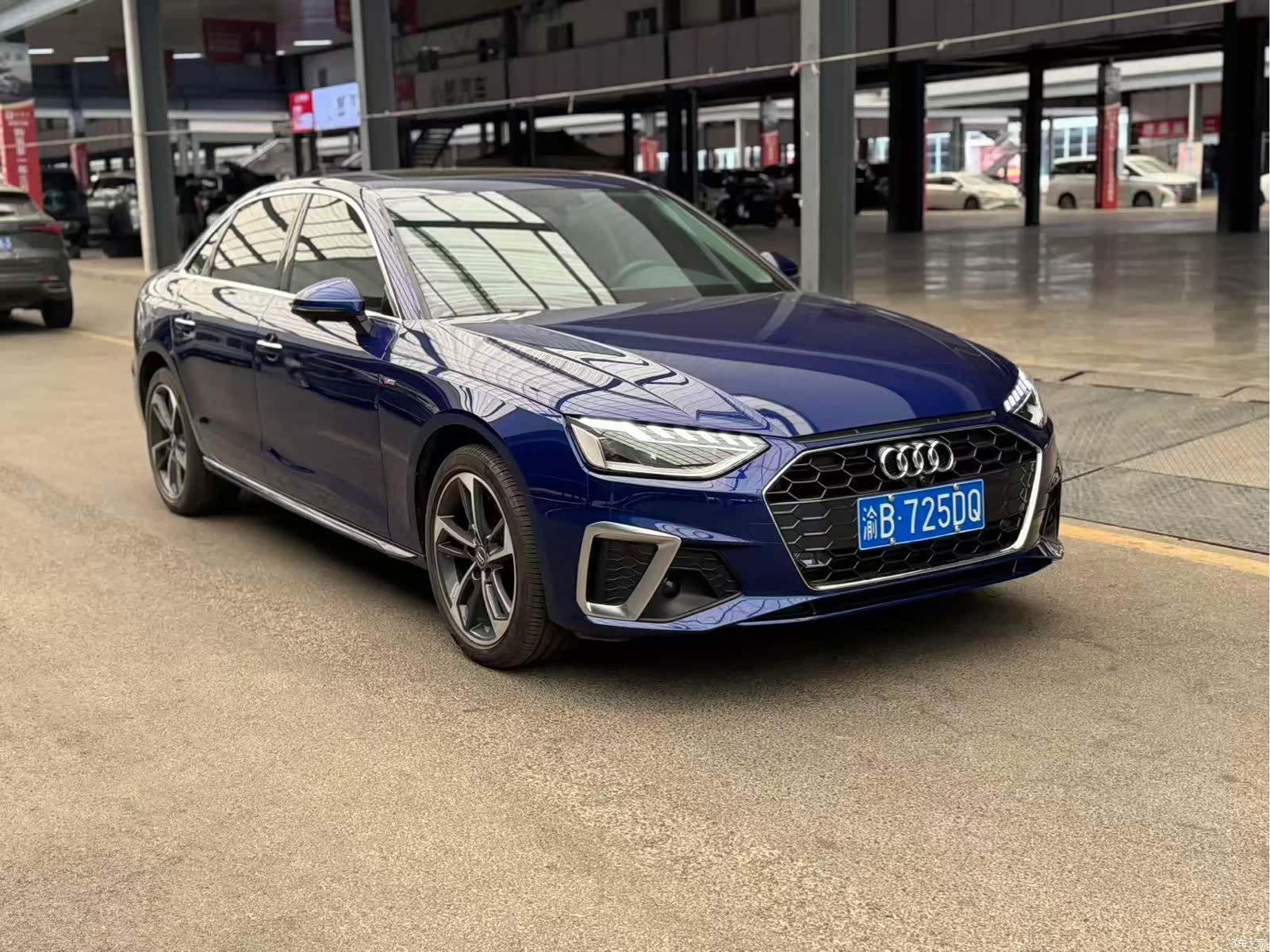 Audi A4L, 2021 3