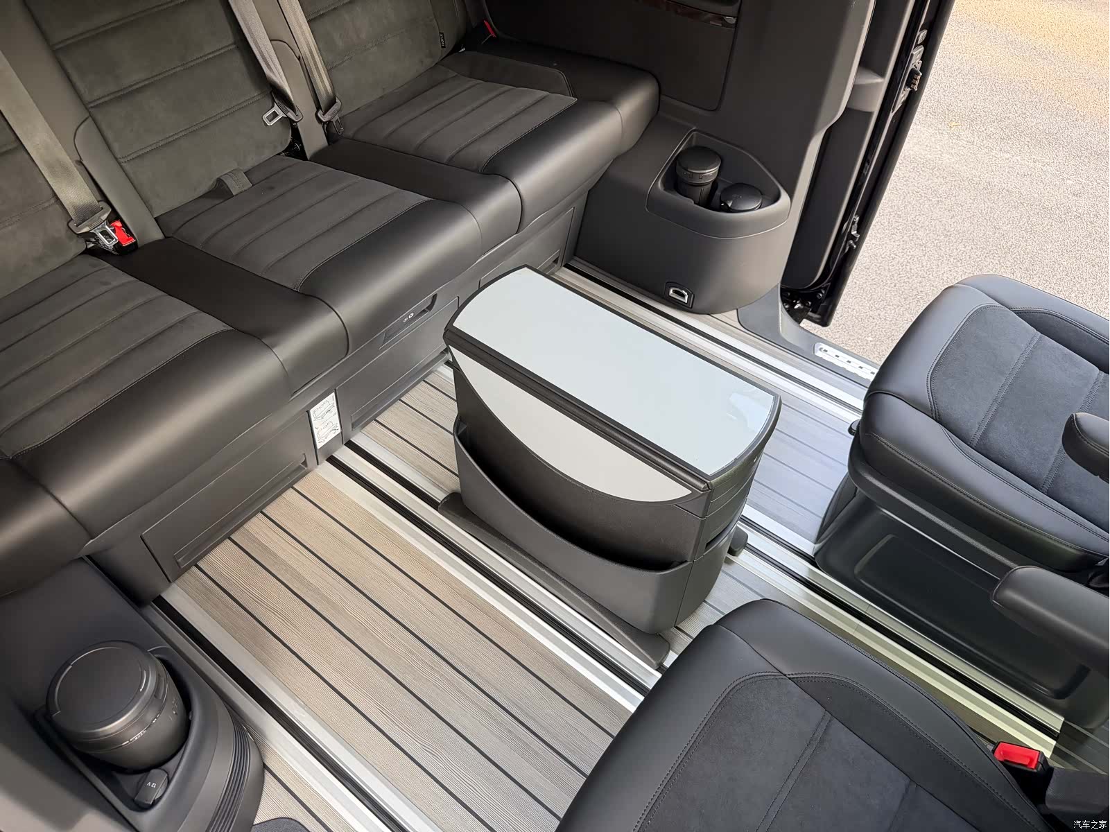 Volkswagen 7, 2020 26