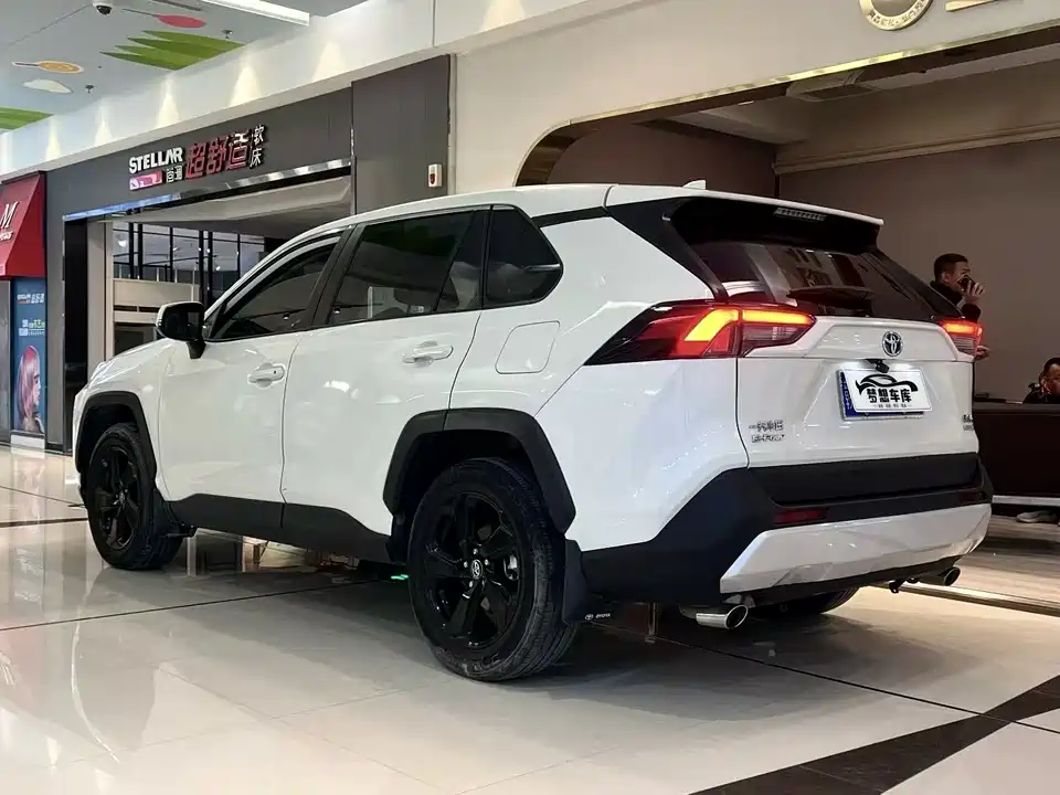 Toyota RAV4 Rongfang